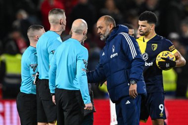Nottingham Ormanı 'nın Nuno Esprito Santo Müdürü, Premier Lig maçı sonrasında Nottingham Ormanı' nın Bournemouth 'a karşı oynadığı 23 Aralık 2023' te İngiltere 'nin Nottingham kentinde hakem Robert Jones' a konuştu.