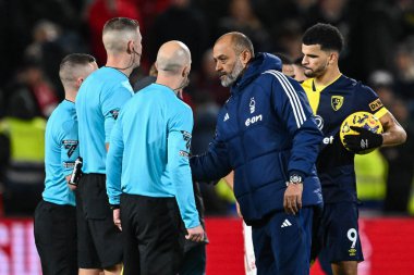 Nottingham Ormanı 'nın Nuno Esprito Santo Müdürü, Premier Lig maçı sonrasında Nottingham Ormanı' nın Bournemouth 'a karşı oynadığı 23 Aralık 2023' te İngiltere 'nin Nottingham kentinde hakem Robert Jones' a konuştu.