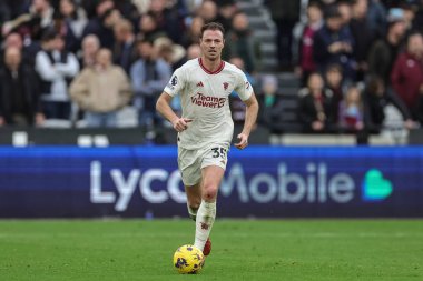 Manchester United 'dan Jonny Evans Premier League maçı sırasında West Ham United, Manchester United' a karşı Londra Stadyumu, Londra, İngiltere, 23 Aralık 202