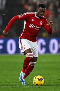 Nottingham Ormanı 'ndan Callum Hudson-Odoi Premier Lig maçı sırasında Nottingham Forest' a karşı Bournemouth City Ground, Nottingham, İngiltere 'de 23 Aralık 202' de topa bir ara verdi.