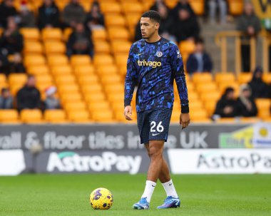 Chelsea 'den Levi Colwill, Premier Lig karşılaşması öncesinde, Wolverhampton Wanderers Chelsea ile Molineux, Wolverhampton, Birleşik Krallık' ta 24 Aralık 202 'de oynanan karşılaşmada ısınıyor.