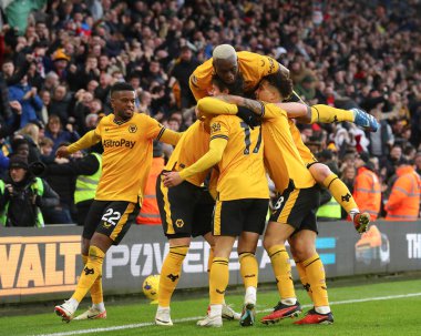 Wolverhampton Wanderers takımından Matt Doherty, Premier League maçında Wolverhampton Wanderers 'ın Chelsea' ye karşı Molineux, Wolverhampton, Birleşik Krallık 'ta 24 Aralık 202' de oynadığı maçta Wolverhampton Wanderers 'a 2-0 yenilişini kutluyor.