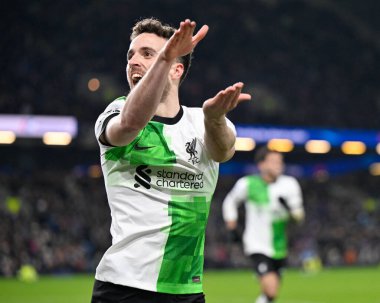 Liverpool Futbol Kulübü 'nden Diogo Jota 20, 26 Aralık 202' de İngiltere 'nin Turf Moor kentinde oynanan Premier League maçı sırasında Liverpool' a 0-2 'lik galibiyet golünü kutluyor.