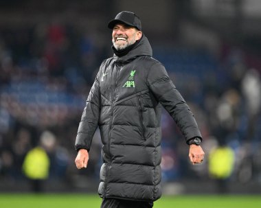 Liverpool Futbol Kulübü 'nden Jrgen Klopp Liverpool teknik direktörü, 26 Aralık 2023' te Burnley 'nin Liverpool' a karşı oynadığı Turf Moor, Burnley, Birleşik Krallık Premier Lig karşılaşmasında tam zamanlı sonucu kutluyor.