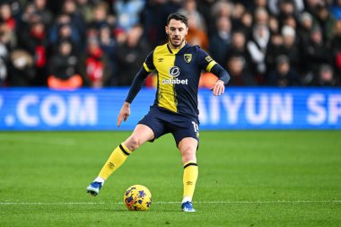 Bournemouth 'dan Adam Smith, Nottingham Forest' a karşı Bournemouth Premier Lig maçı sırasında 23 Aralık 202 'de Nottingham City Ground, Nottingham' da maç yapıyor.