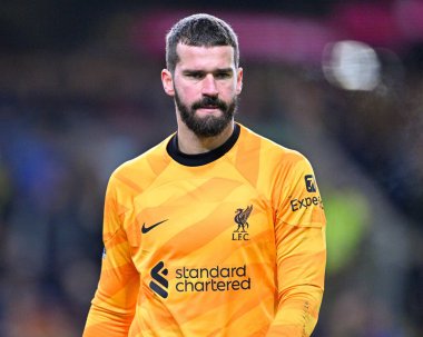 Liverpool Futbol Kulübü 'nden Alisson Becker # 1 Premier League maçı sırasında Burnley Liverpool' a karşı Turf Moor, Burnley, Birleşik Krallık, 26 Aralık 202