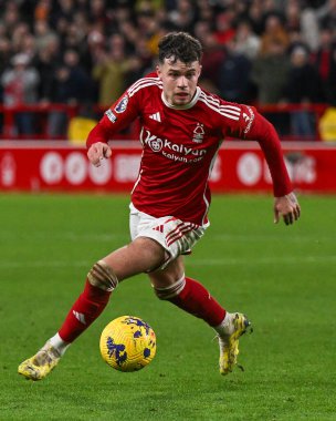 Nottingham Ormanı 'ndan Neco Williams Premier Lig maçında Nottingham Forest' a karşı Bournemouth City Ground, Nottingham, İngiltere 'de 23 Aralık 202' de topa vuruyor.