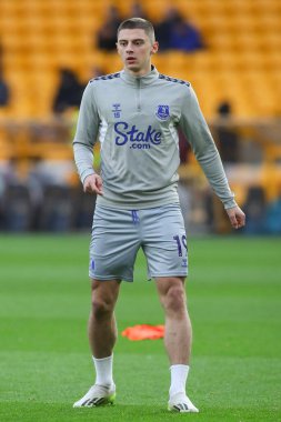 Everton 'dan Vitaliy Mykolenko # 19 Premier Lig karşılaşması öncesi ısınma öncesinde Wolverhampton Wanderers Everton' a karşı Molineux, Wolverhampton, Birleşik Krallık, 30 Aralık 202