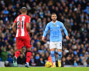 Manchester City 'den Kyle Walker 30 Aralık 202' de Etihad Stadyumu 'nda Manchester City ile Sheffield United arasında oynanan Premier League maçında pas arıyor.