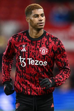 Manchester United takımından Marcus Rashford Premier League maçında Manchester United 'a karşı City Ground, Nottingham, İngiltere' de 30 Aralık 202 'de oynanan maç öncesi ısınma maçında