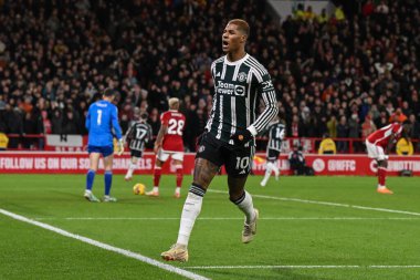 Manchester United takımından Marcus Rashford, 30 Aralık 202 'de İngiltere' nin Nottingham şehrinde oynanan Premier League maçı Nottingham Forest 'a karşı Manchester United maçında 1-1' lik galibiyetini kutluyor.