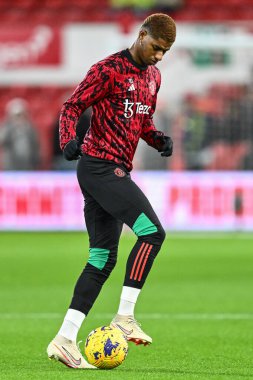 Manchester United takımından Marcus Rashford, 30 Aralık 202 'de İngiltere' nin Nottingham City Ground kentinde oynanan Premier League maçı öncesi ısınma maçında Nottingham Forest Manchester United 'a karşı.