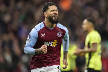 Aston Villa 'dan Douglas Luiz, 30 Aralık 202' de Birmingham, Birmingham 'da oynanan Premier Lig maçı Aston Villa-Burnley maçında 3-2' lik galibiyetini kutluyor.