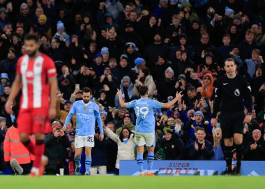 Manchester City 'den Julin Ivarez 30 Aralık 2023' te Etihad Stadyumu 'nda Manchester City ile Sheffield United arasında oynanan Premier League maçında Manchester City' e 2-0 'lık galibiyet golünü kutluyor.