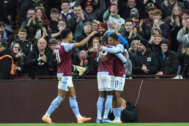 Aston Villa 'dan Leon Bailey, 30 Aralık 202' de İngiltere 'nin Birmingham kentinde oynanan Premier League maçında Aston Villa-Burnley maçında 1-0 kazanma hedefini kutluyor.