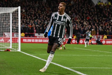 Manchester United takımından Marcus Rashford, 30 Aralık 202 'de İngiltere' nin Nottingham şehrinde oynanan Premier League maçı Nottingham Forest 'a karşı Manchester United maçında 1-1' lik galibiyetini kutluyor.