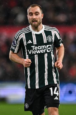 Manchester United takımından Christian Eriksen Premier League maçında Nottingham Forest, Manchester United 'a karşı City Ground, Nottingham, İngiltere' de 30 Aralık 202 'de