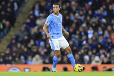 Manchester City 'den Nathan Ake # 6 Premier League maçında topu kontrol ediyor Manchester City - Sheffield United maçında Etihad Stadyumu, Manchester, Birleşik Krallık, 30 Aralık 202