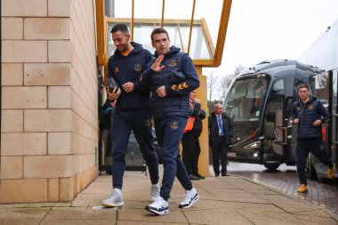 Everton 'dan Dwight McNeil # 7 ve Samus Coleman # 23 Premier League maçı öncesinde Wolverhampton Everton' a karşı Molineux, Wolverhampton, Birleşik Krallık, 30 Aralık 2023