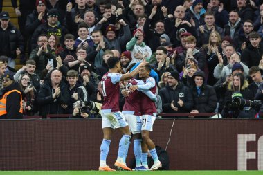 Aston Villa 'dan Leon Bailey, 30 Aralık 202' de İngiltere 'nin Birmingham kentinde oynanan Premier League maçında Aston Villa-Burnley maçında 1-0 kazanma hedefini kutluyor.