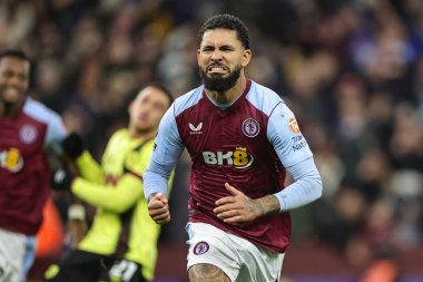 Aston Villa 'dan Douglas Luiz, 30 Aralık 202' de Birmingham, Birmingham 'da oynanan Premier Lig maçı Aston Villa-Burnley maçında 3-2' lik galibiyetini kutluyor.