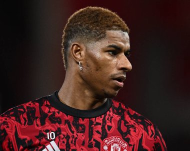 Manchester United takımından Marcus Rashford Premier League maçında Manchester United 'a karşı City Ground, Nottingham, İngiltere' de 30 Aralık 202 'de oynanan maç öncesi ısınma maçında
