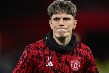 Manchester United takımından Alejandro Garnacho Premier League maçında ısınma turunda Nottingham Forest Manchester United 'a karşı City Ground, Nottingham, İngiltere' de 30 Aralık 202
