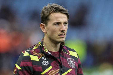 Burnley 'li Sander Berge Premier Lig maçında 30 Aralık 202' de Birmingham, Villa Park 'ta oynanan Aston Villa-Burnley maçında ısınma turunda