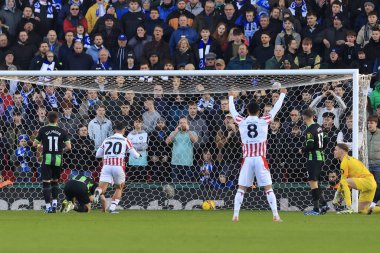 Brighton & Hove Albion 'dan Jan Paul van Hecke, 6 Ocak 202' de Birleşik Krallık 'ın Bet365 Stadyumu' nda oynanan Emirates FA Cup Üçüncü Raundunda Stoke City, Brighton ve Hove Albion 'a karşı 1-0' lık bir gol attı.