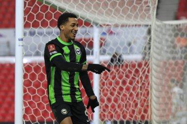 Brighton & Hove Albion 'dan Joao Pedro, 6 Ocak 202' de İngiltere 'nin Bet365 Stadyumu' nda oynanan ve Stoke City 'nin Brighton ve Hove Albion' a karşı oynadığı üçüncü tur karşılaşmasında 2-4 'lük skoru kutluyor.