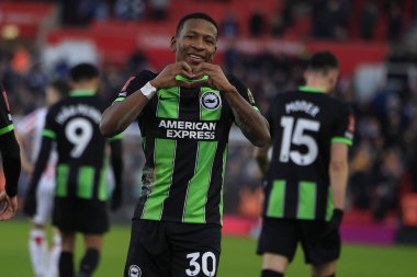 Brighton & Hove Albion 'dan Pervis Estupinan, 6 Ocak 202' de İngiltere 'nin Bet365 Stadyumu' nda oynanan Emirlikler FA Kupası üçüncü tur karşılaşmasında 1-1 'lik skoru kutluyor.