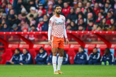 Blackpool 'dan CJ Hamilton, 7 Ocak 202' de Nottingham Forest 'a karşı Blackpool' da oynanan Emirates FA Cup Üçüncü Raundu karşılaşmasında topa vuruyor.