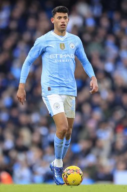 Manchester City 'den Matheus Nunes, Manchester City ile 7 Ocak 202' de Etihad Stadyumu 'nda oynanan üçüncü tur karşılaşmasında topu kontrol ediyor.