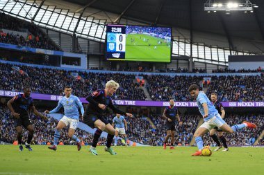 Manchester City 'den Julian Alvarez, 7 Ocak 202' de Etihad Stadyumu 'nda oynanan Manchester City-Huddersfield Town maçında gol atmaya hazırlanıyor.