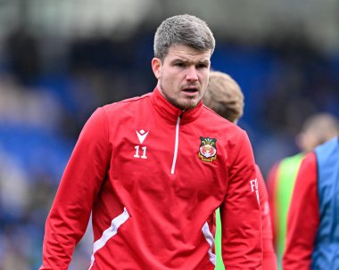 Wrexham 'dan Liam McAlinden, 7 Ocak 202' de Croud Meadow, Shrewsbury 'de oynanan Emirates FA Cup üçüncü tur karşılaşmasında ısınıyor.