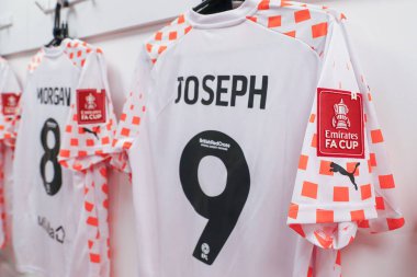 Blackpool 'dan Kyle Joseph' in gömleğindeki Emirates FA Kupası rozeti Emirlikler Kupası 3. tur karşılaşması öncesinde Nottingham Forest, Blackpool 'a karşı City Ground, Nottingham, İngiltere, 7 Ocak 202