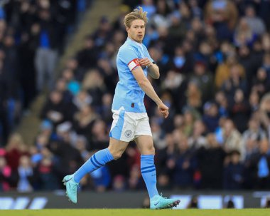 Manchester City 'den Kevin De Bruyne, 7 Ocak 2024' te Etihad Stadyumu 'nda oynanan FA Cup Üçüncü Raund karşılaşmasında kaptanların kol bandını aldı.