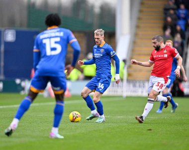 Shrewsbury Town 'dan Taylor Perry, 7 Ocak 202' de Croud Meadow, Shrewsbury, İngiltere 'de oynanan üçüncü tur Shrewsbury Town - Wrexham karşılaşmasında pas verdi.