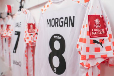 Blackpool 'lu Albie Morgan' ın gömleğindeki Emirates FA Cup rozeti, Birleşik Krallık 'ın Nottingham City Ground, Nottingham, 7 Ocak 202' de oynanan 3. tur karşılaşması öncesinde Nottingham Forest 'a karşı Blackpool' da oynanacak.