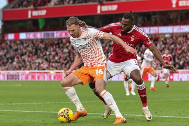 Nottingham Ormanı 'ndan Jordan Rhodes ve Nottingham Ormanı' ndan Nuno Tavares, Nottingham Ormanı 'nın 7 Ocak 202 tarihinde Nottingham Ormanı' nın Blackpool 'a karşı oynadığı üçüncü tur karşılaşmasında karşılaştılar.