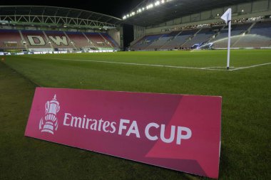 Wigan Atletizm Ligi 'nin Wigan Atletizm Şampiyonası' na ev sahipliği yaptığı Wigan Atletizm karşılaşması öncesi Wigan Atletizm Karşıtı Manchester United 'a karşı DW Stadyumu, Wigan, Birleşik Krallık, 8 Ocak 2024