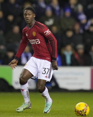 Manchester United takımından Kobbie Mainoo, 8 Ocak 202 'de Wigan Atletizm Karşıtı Manchester United' a karşı oynanan üçüncü tur karşılaşmasında Birleşik Krallık 'ın başkenti Wigan' da mücadele etti.