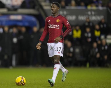 Manchester United takımından Kobbie Mainoo, 8 Ocak 202 tarihinde Wigan, Wigan, İngiltere 'deki Manchester United' a karşı oynanan üçüncü tur karşılaşmasında sahaya çıkıyor.