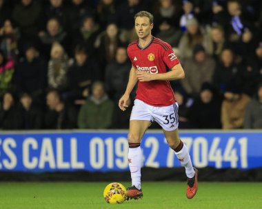 Manchester United takımından Jonny Evans, 8 Ocak 2024 tarihinde İngiltere 'nin Wigan kentinde oynanan Wigan Atletizm Ligi üçüncü tur maçında Manchester United' a karşı oynamıştır.