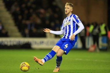 Wigan Athletic takımından Liam Morrison, 8 Ocak 2024 tarihinde Wigan, İngiltere 'deki Wigan Stadyumu' nda oynanan üçüncü tur Dünya Kupası karşılaşmasında pas verdi.
