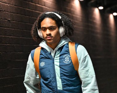 Luton Town 'dan Tahith Chong, Premier Lig karşılaşması öncesinde İngiltere' nin Burnley kentindeki Turf Moor 'da oynanan Luton Town maçında geldi. 