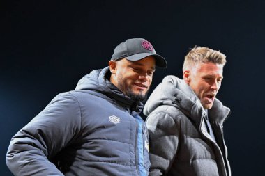 Burnley 'nin Vincent Kompany teknik direktörü ve Luton Town' un Rob Edwards teknik direktörü Burnley, Burnley, İngiltere 'de 12 Ocak 2024' te oynanan Premier Lig maçı öncesinde Luton Town maçında Luton Town 'a karşı. 