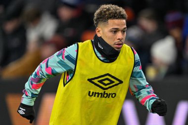 Burnley 'den Manuel Benson Premier Lig maçı sırasında Burnley, Luton Town' a karşı Turf Moor, Burnley, İngiltere, 12 Ocak 2024 