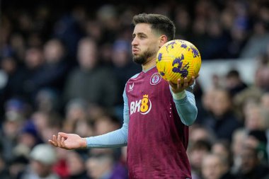 Aston Villa takımından Lex Moreno 14 Ocak 2024 'te Goodison Park, Liverpool, İngiltere' de oynanan Premier League maçında Everton-Aston Villa maçına hazırlanıyor.  