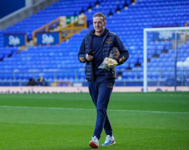 Everton 'dan Jordan Pickford, İngiltere' nin Liverpool kenti Goodison Park 'ta oynanan Everton-Aston Villa Premier League karşılaşması öncesinde geldi. 